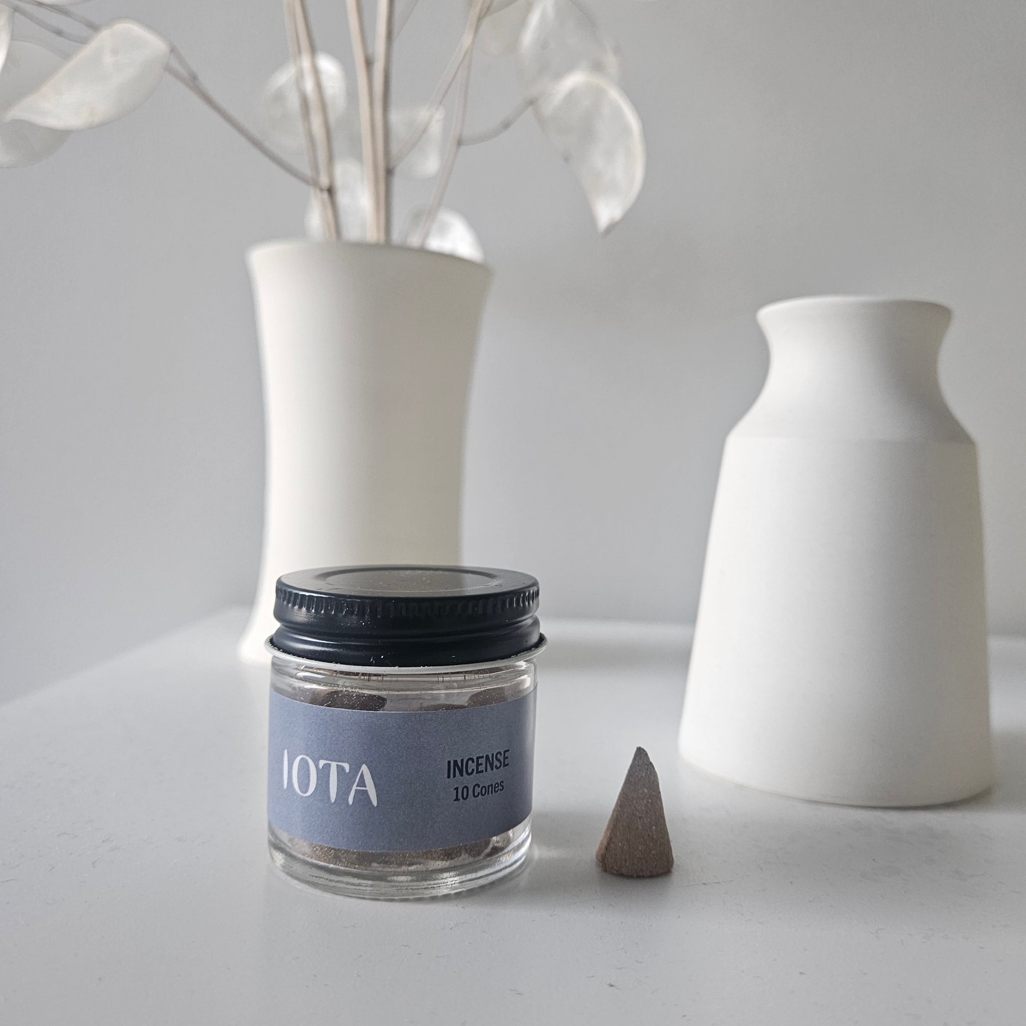 IOTA Studio - Sandalwood Incense Cones